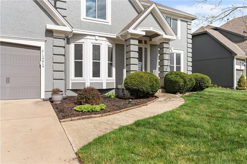 14614 Floyd St, Overland Park, KS 66223