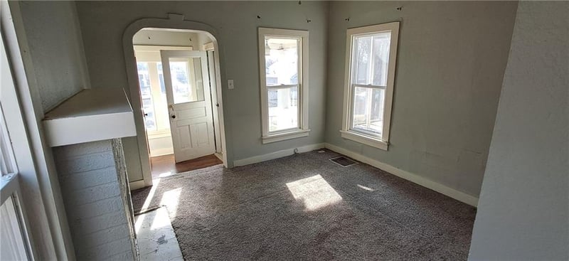 2110 2nd St, St Joseph, MO 64505