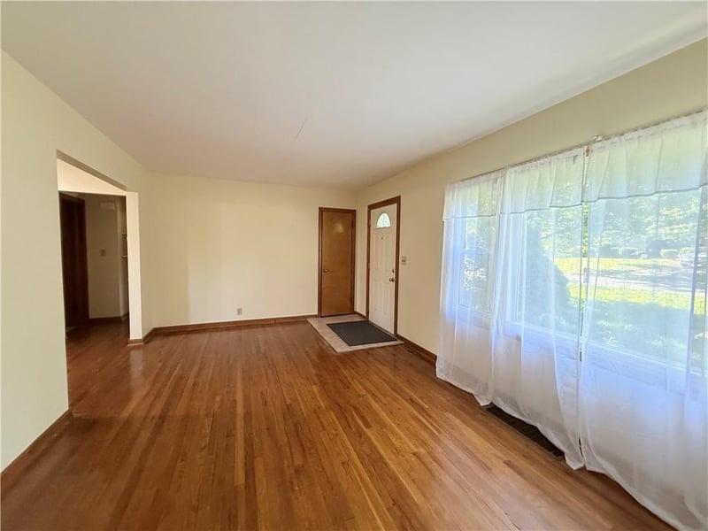 9604 32nd St, Independence, MO 64052
