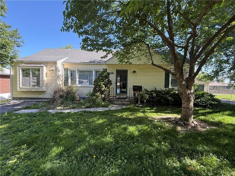9604 32nd St, Independence, MO 64052