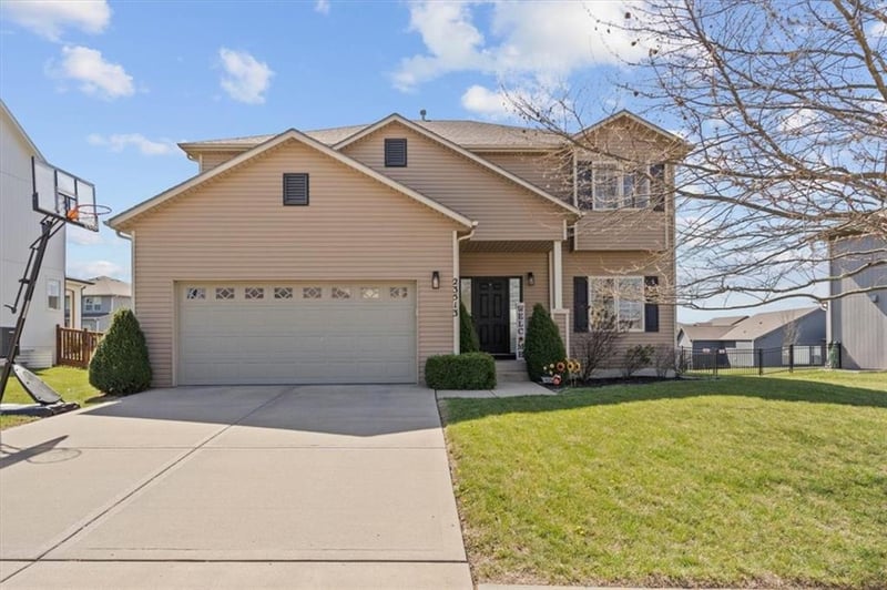 23513 89th Ter, Lenexa, KS 66227