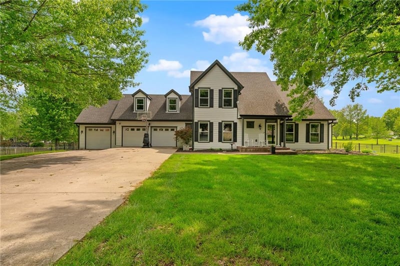 15367 Monrovia St, Overland Park, KS 66221