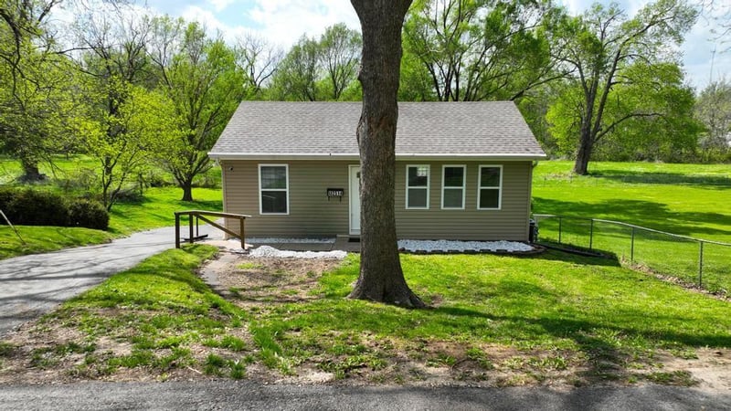2514 Race Ave, Independence, MO 64052