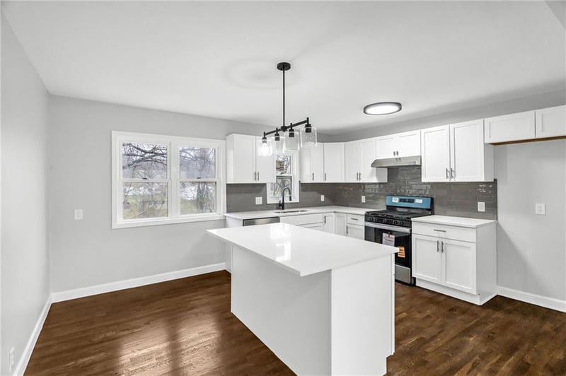 2415 53rd St, Kansas City, KS 66104