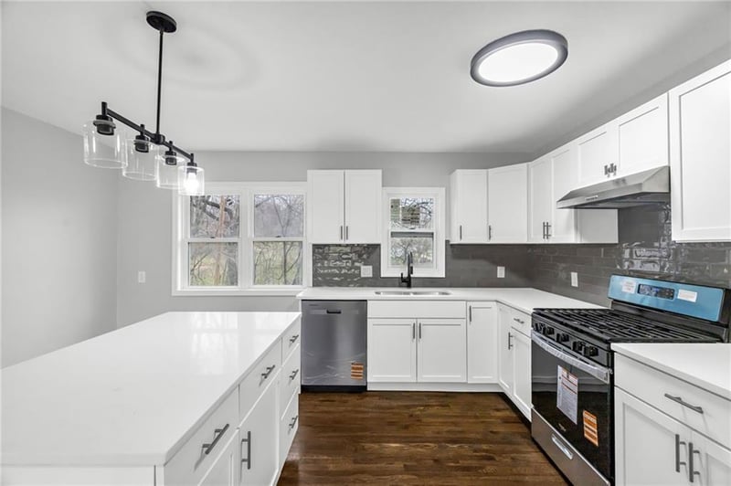 2415 53rd St, Kansas City, KS 66104