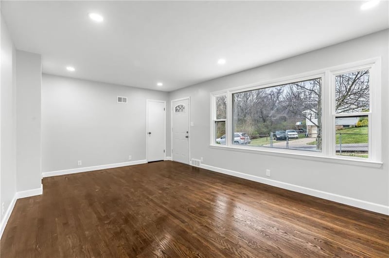 2415 53rd St, Kansas City, KS 66104