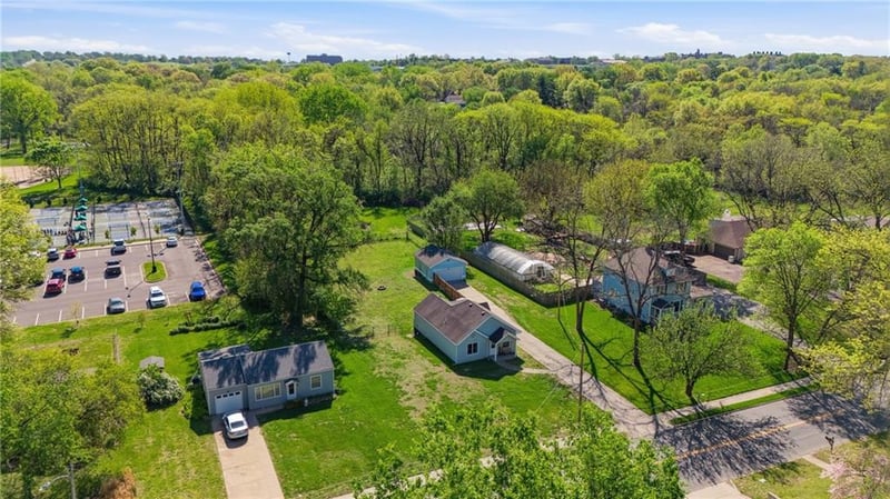 3025 Shrine Park Rd, Leavenworth, KS 66048