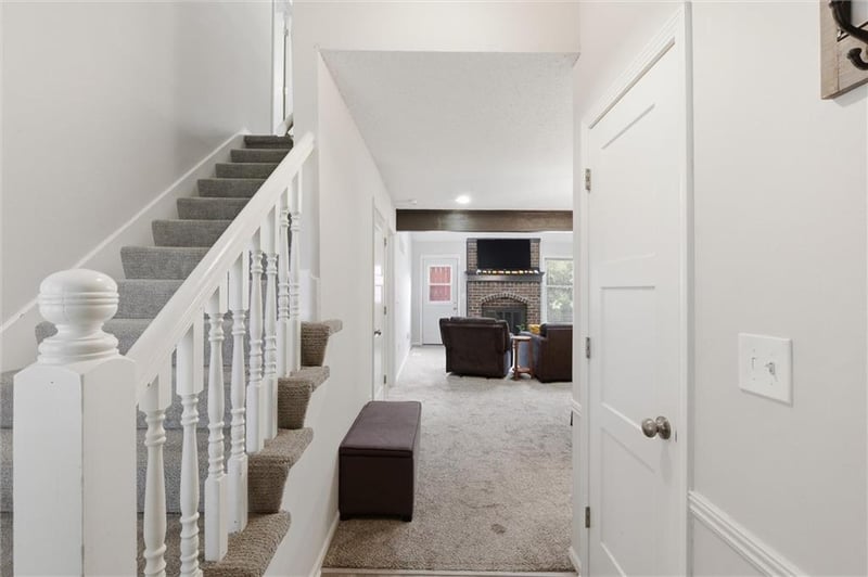 8543 Westgate St, Lenexa, KS 66215