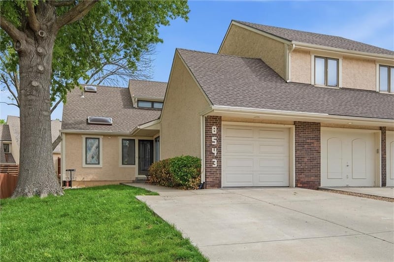 8543 Westgate St, Lenexa, KS 66215