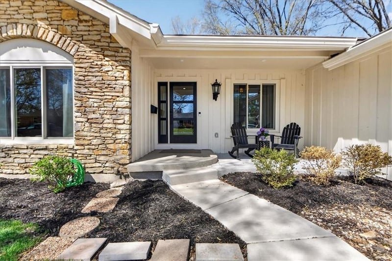 7616 W 98th Ter, Overland Park, KS 66212