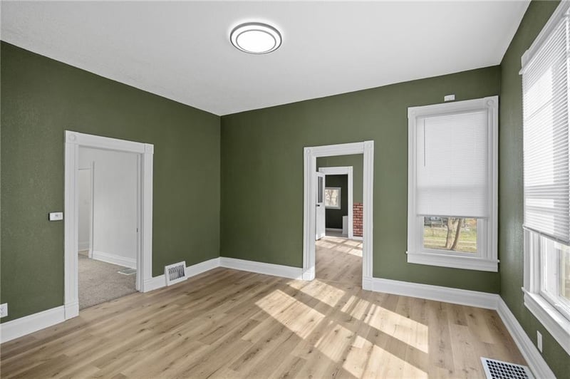 3111 Lafayette St, St Joseph, MO 64507