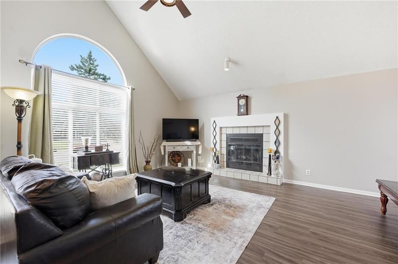 15717 Outlook St, Overland Park, KS 66223