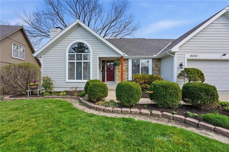 15717 Outlook St, Overland Park, KS 66223