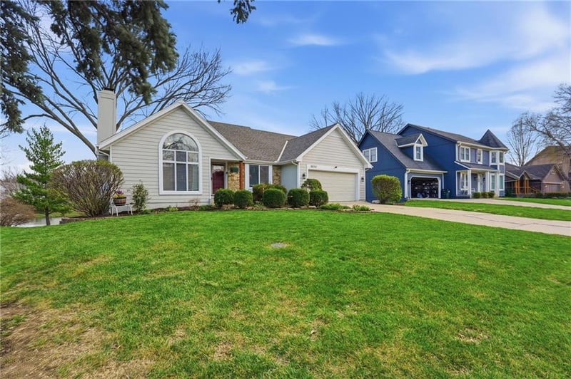 15717 Outlook St, Overland Park, KS 66223