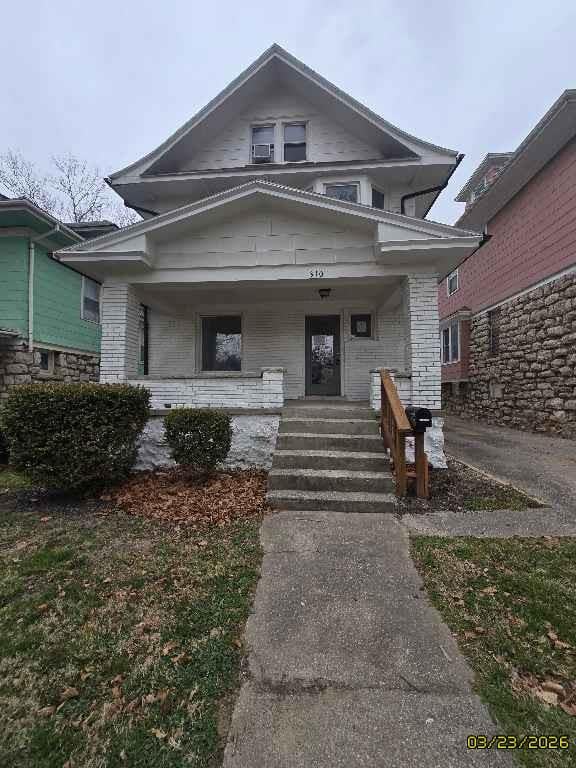 310 Kensington Ave, Kansas City, MO 64124