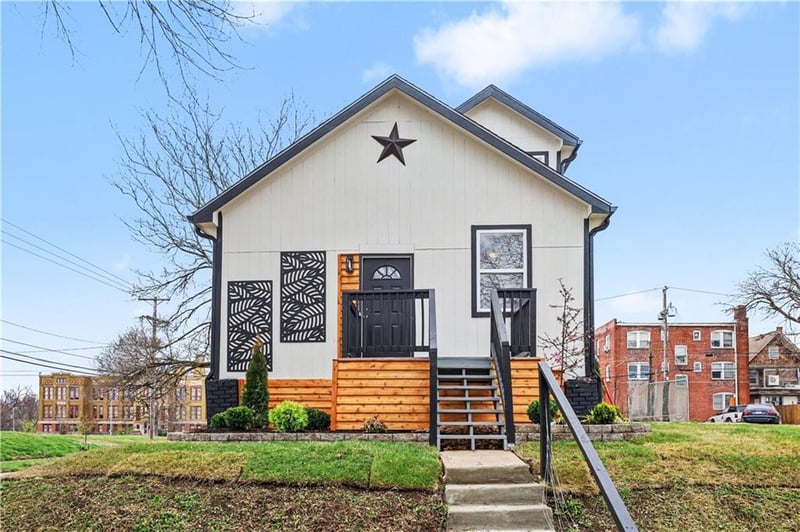 3648 Flora Ave, Kansas City, MO 64109