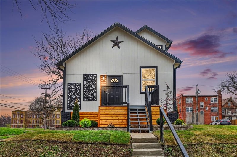 3648 Flora Ave, Kansas City, MO 64109