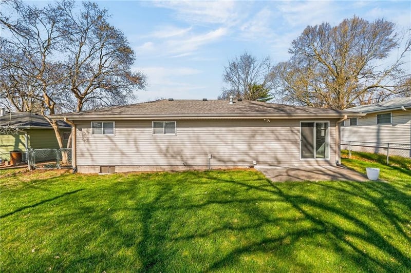 3407 Lantern Ln, St Joseph, MO 64506