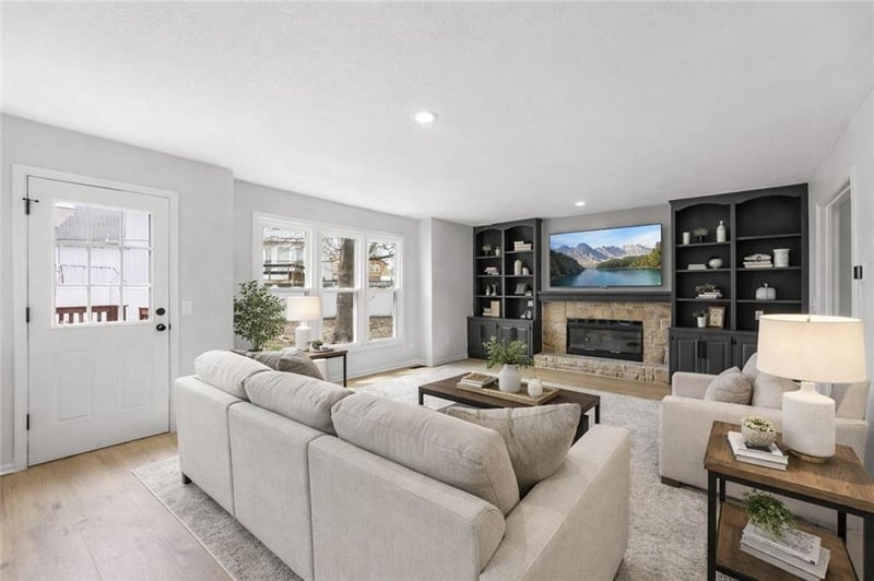 1413 Sheridan Bridge Cir, Olathe, KS 66062