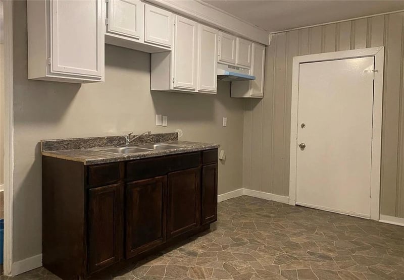 8241 Highland Ave, Kansas City, MO 64131
