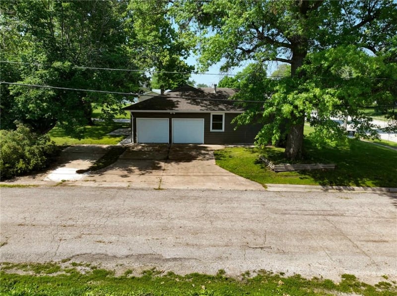 1601 Central Ave, Horton, KS 66439