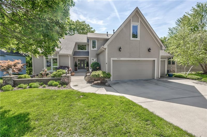 7615 Eicher Dr, Shawnee, KS 66217