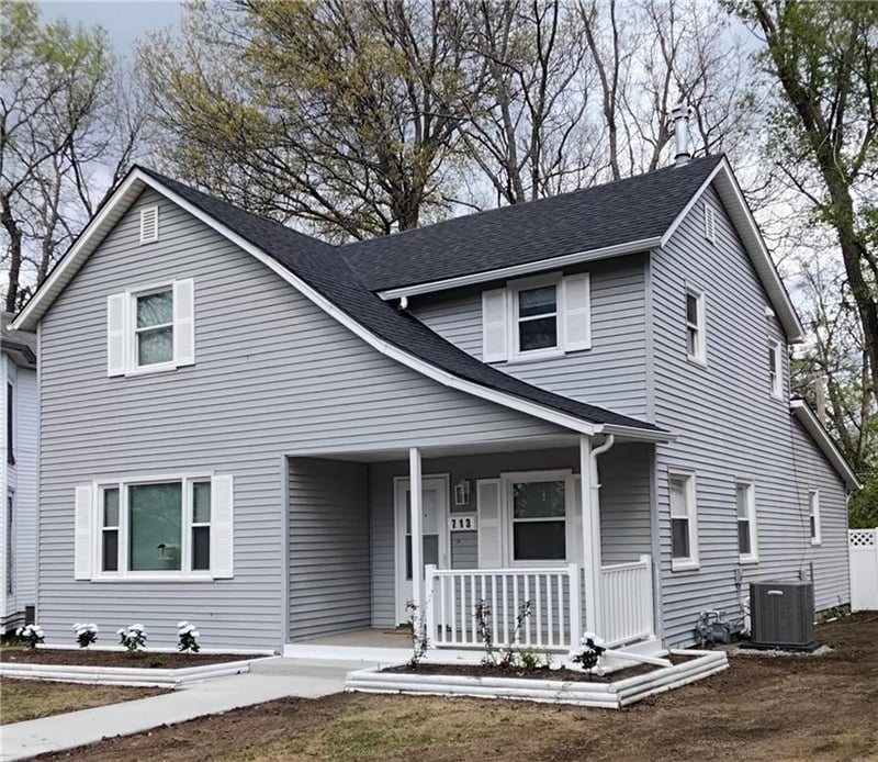 713 Cedar St, Ottawa, KS 66067