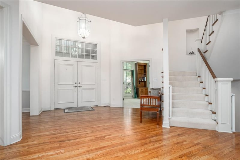 204 Fall Creek Rd, Lawrence, KS 66049