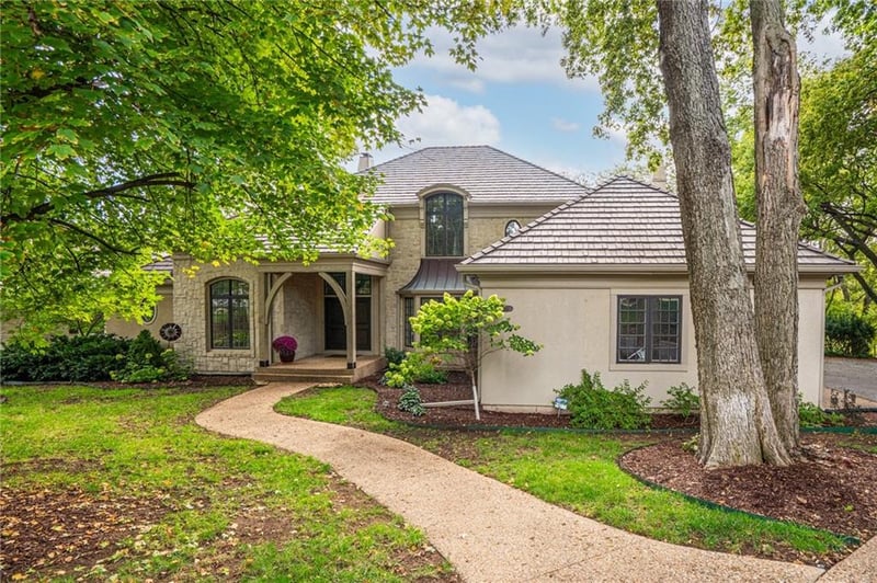 204 Fall Creek Rd, Lawrence, KS 66049