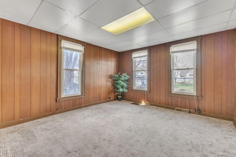 1401 12th St, St Joseph, MO 64501