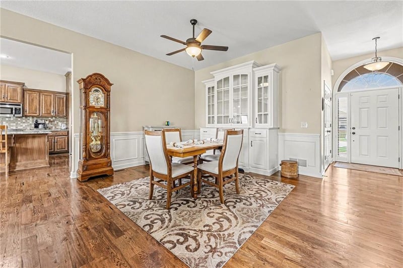 9920 Manning Ave, Kansas City, MO 64157
