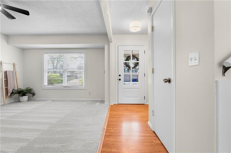 12605 Locust St, Olathe, KS 66062