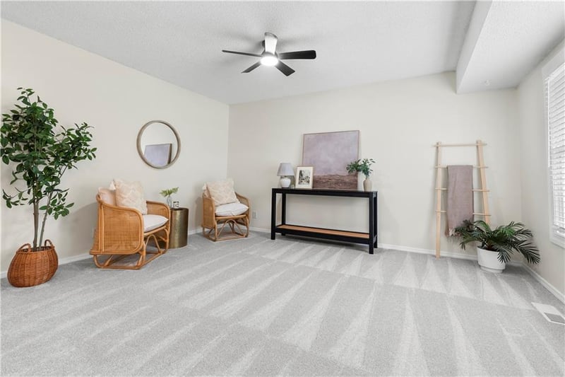 12605 Locust St, Olathe, KS 66062