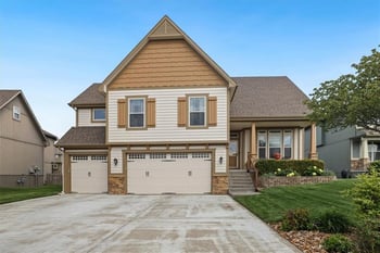 1316 NE 107th St, Kansas City, MO 64155