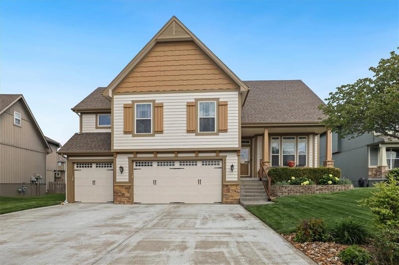 1316 NE 107th St, Kansas City, MO 64155
