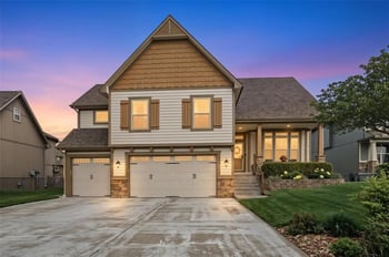 1316 NE 107th St, Kansas City, MO 64155