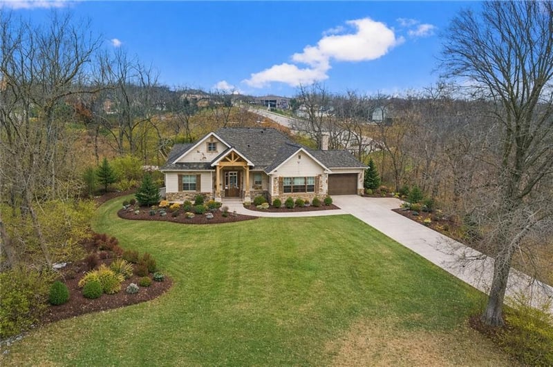 4924 Linden Rd, Kansas City, MO 64151