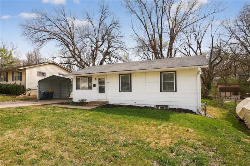 5130 Palmer St, Kansas City, MO 64129