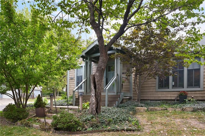 8501 Riley St, Overland Park, KS 66204