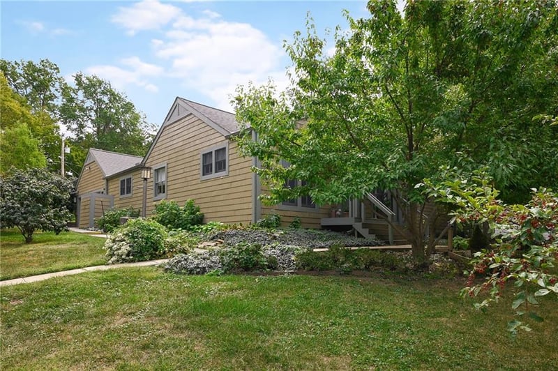 8501 Riley St, Overland Park, KS 66204