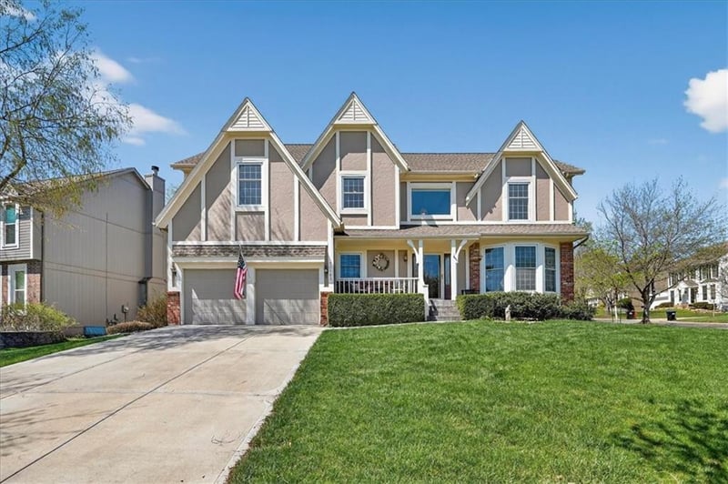 13162 England St, Overland Park, KS 66213