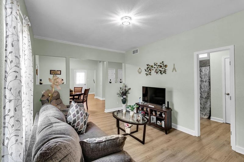 6225 10th And 6227 St, Kansas City, MO 64126