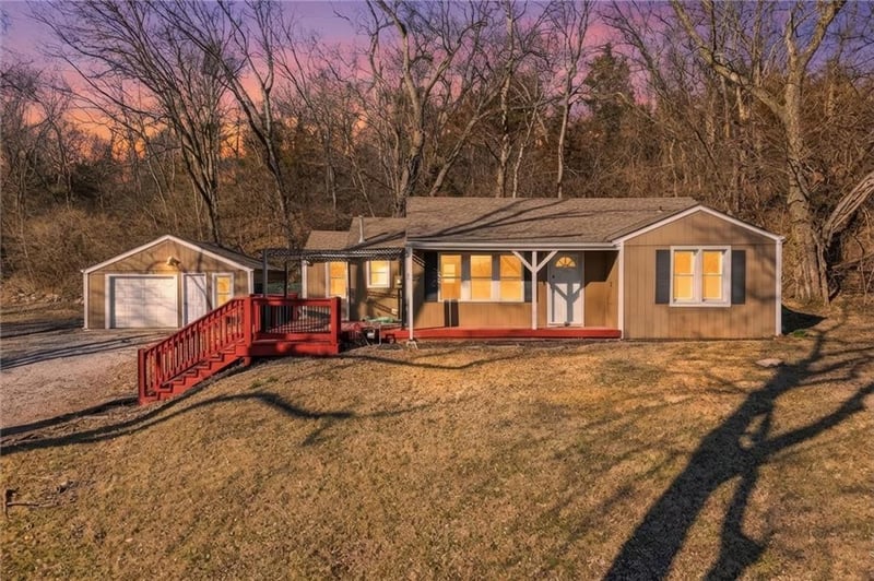 20118 Truman Rd, Independence, MO 64056