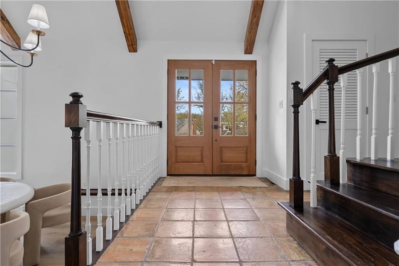 225 Hickory St, Lee's Summit, MO 64064
