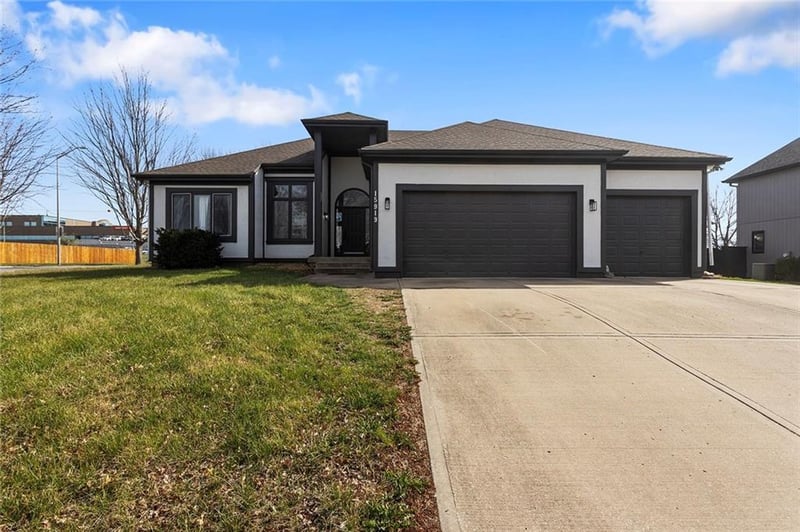 15919 78th St, Kansas City, MO 64139