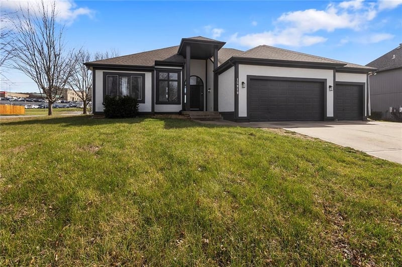 15919 78th St, Kansas City, MO 64139