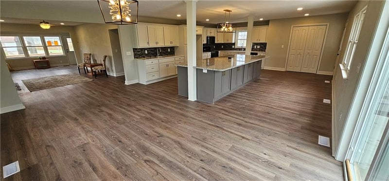 1600 Country Club Dr, Pleasant Hill, MO 64080