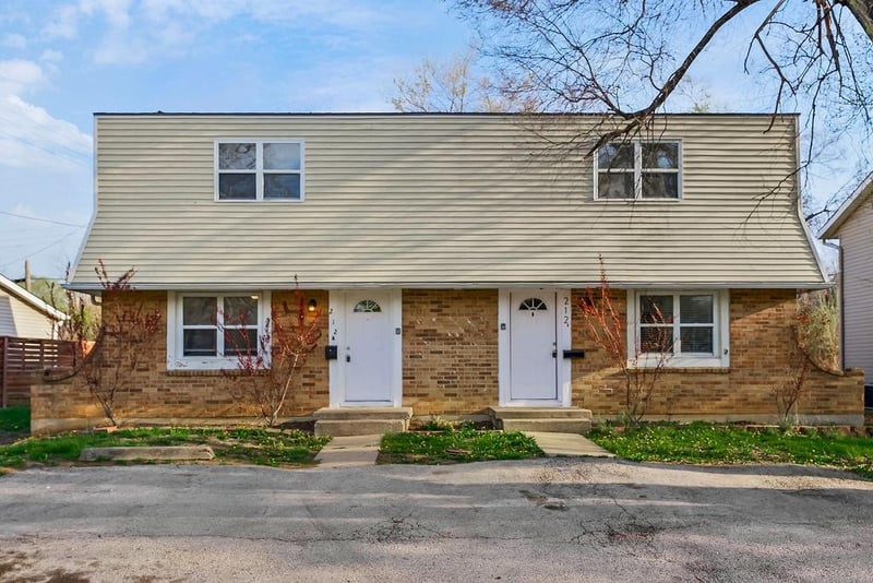 212 Oak Dr, Belton, MO 64012