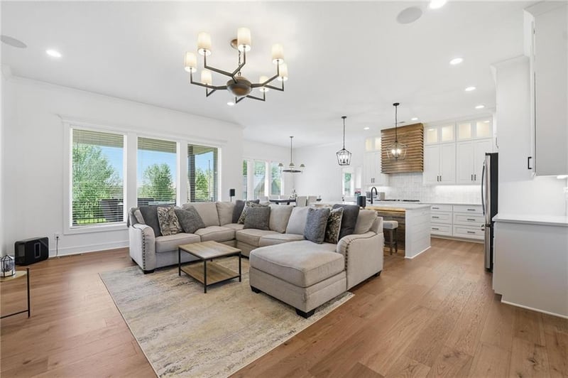 4209 Hideaway Dr, Lee's Summit, MO 64064