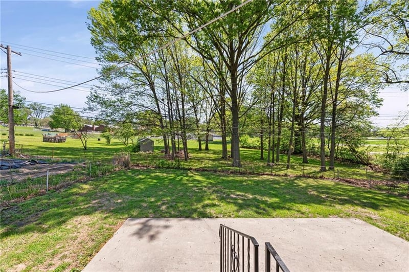 4729 Overton Ave, Kansas City, MO 64133